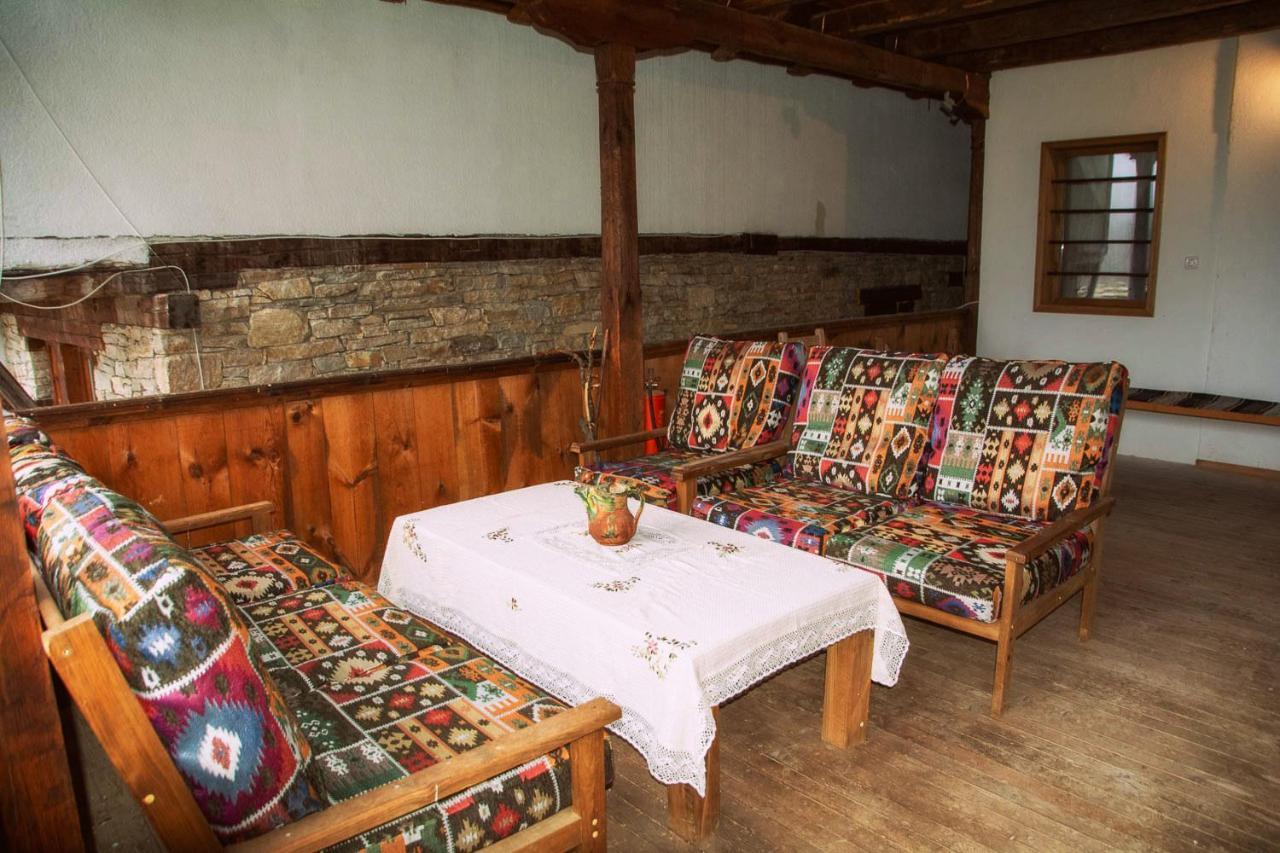 Family Hotel Byalata Kashta Kovacevica Exterior photo